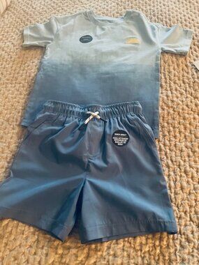 Tommy Bahama Boys matching short set size Small (5/6 yrs)